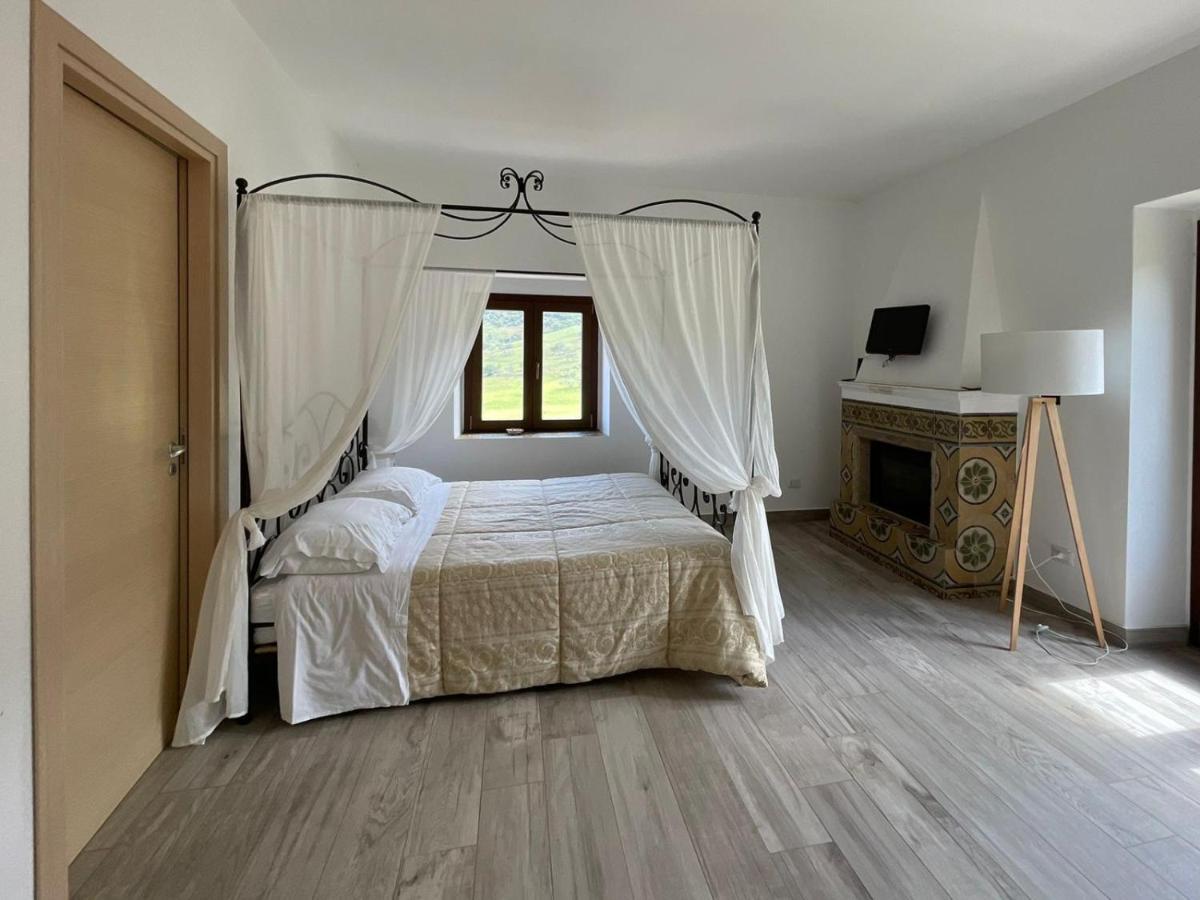 Hotel Antico Borgo Buonanotte San Mauro Castelverde Esterno foto