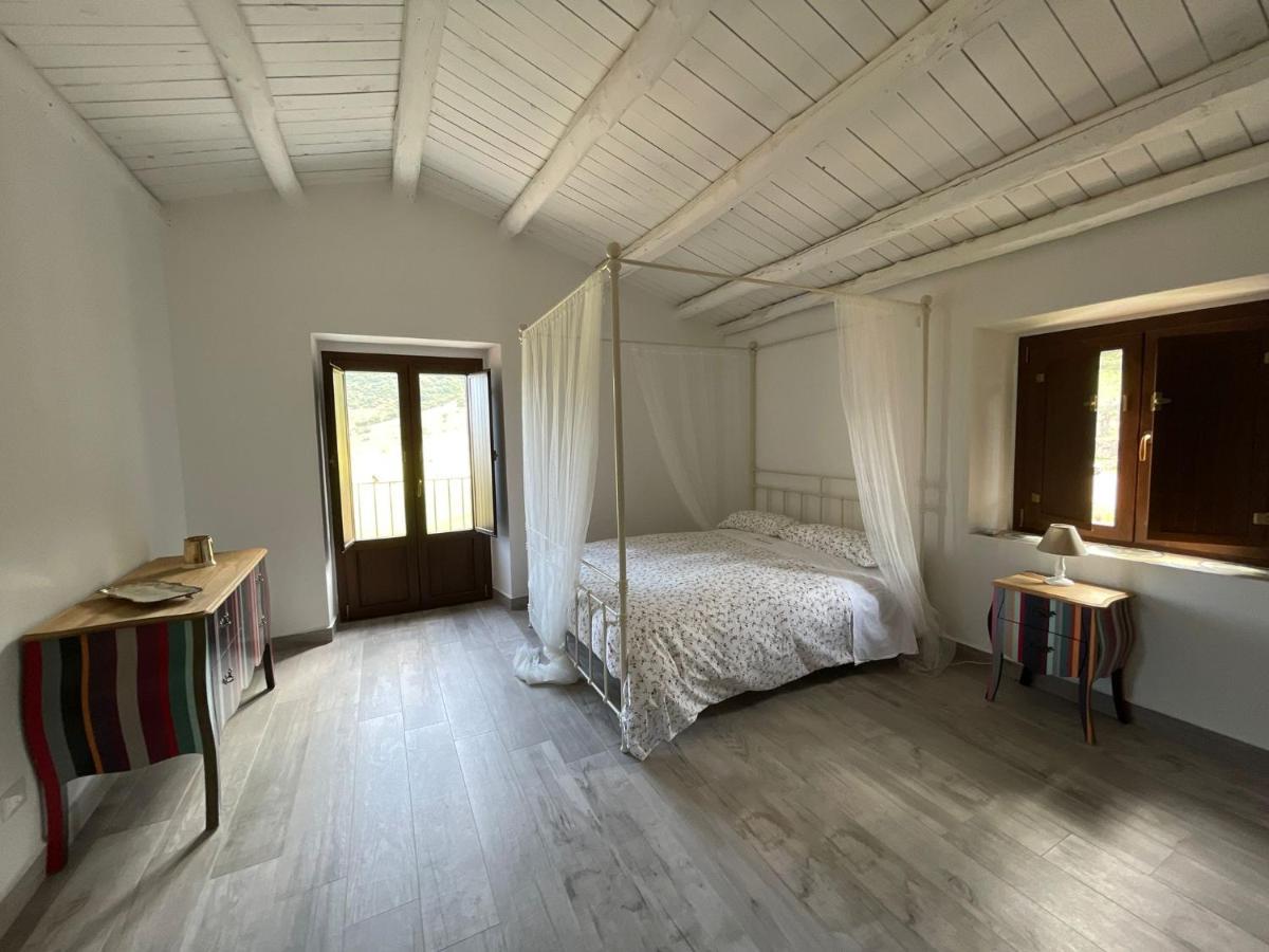 Hotel Antico Borgo Buonanotte San Mauro Castelverde Esterno foto