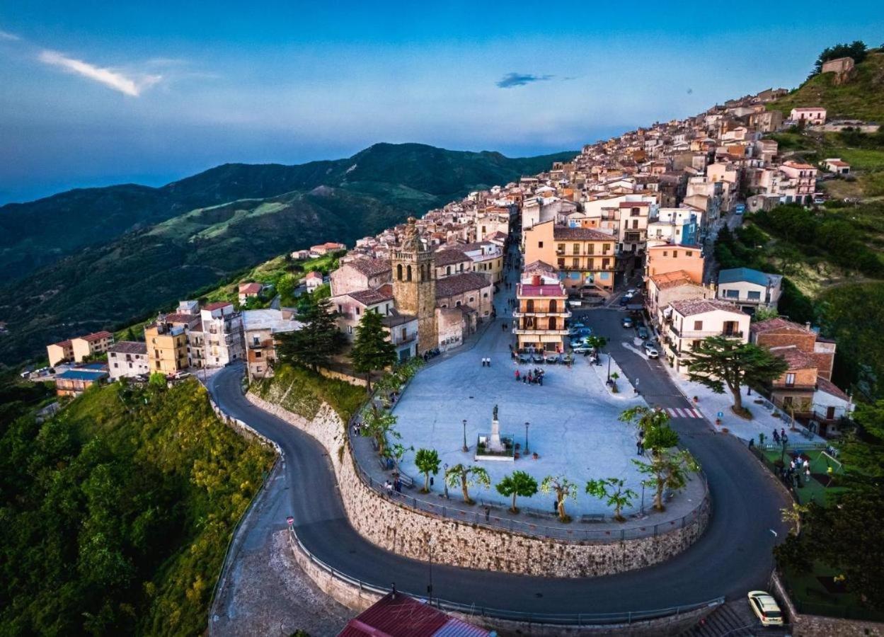 Hotel Antico Borgo Buonanotte San Mauro Castelverde Esterno foto